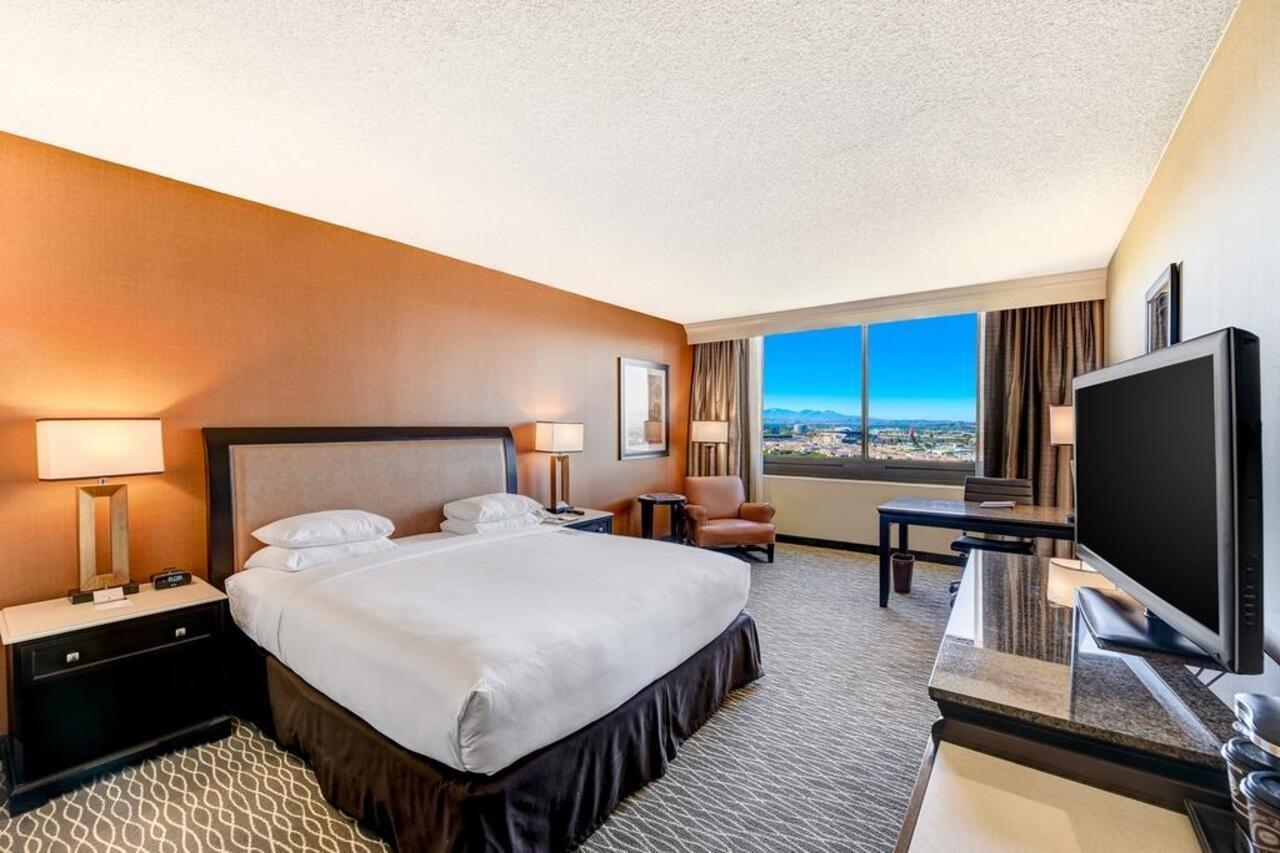 Hotel Fera Anaheim, A Doubletree By Hilton Orange Ngoại thất bức ảnh