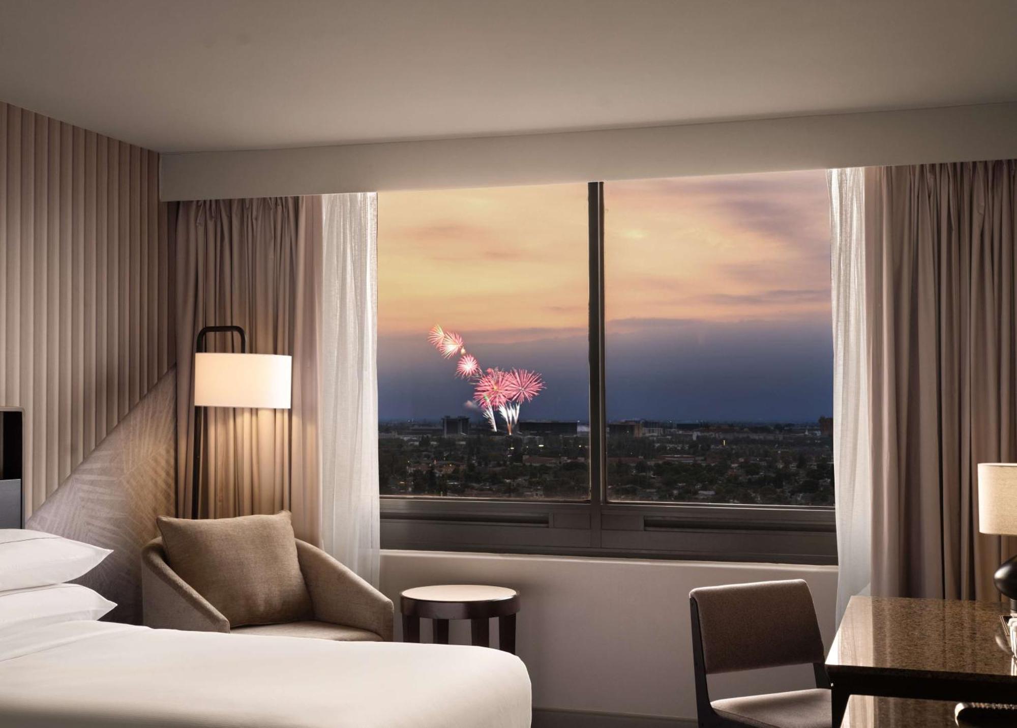 Hotel Fera Anaheim, A Doubletree By Hilton Orange Ngoại thất bức ảnh