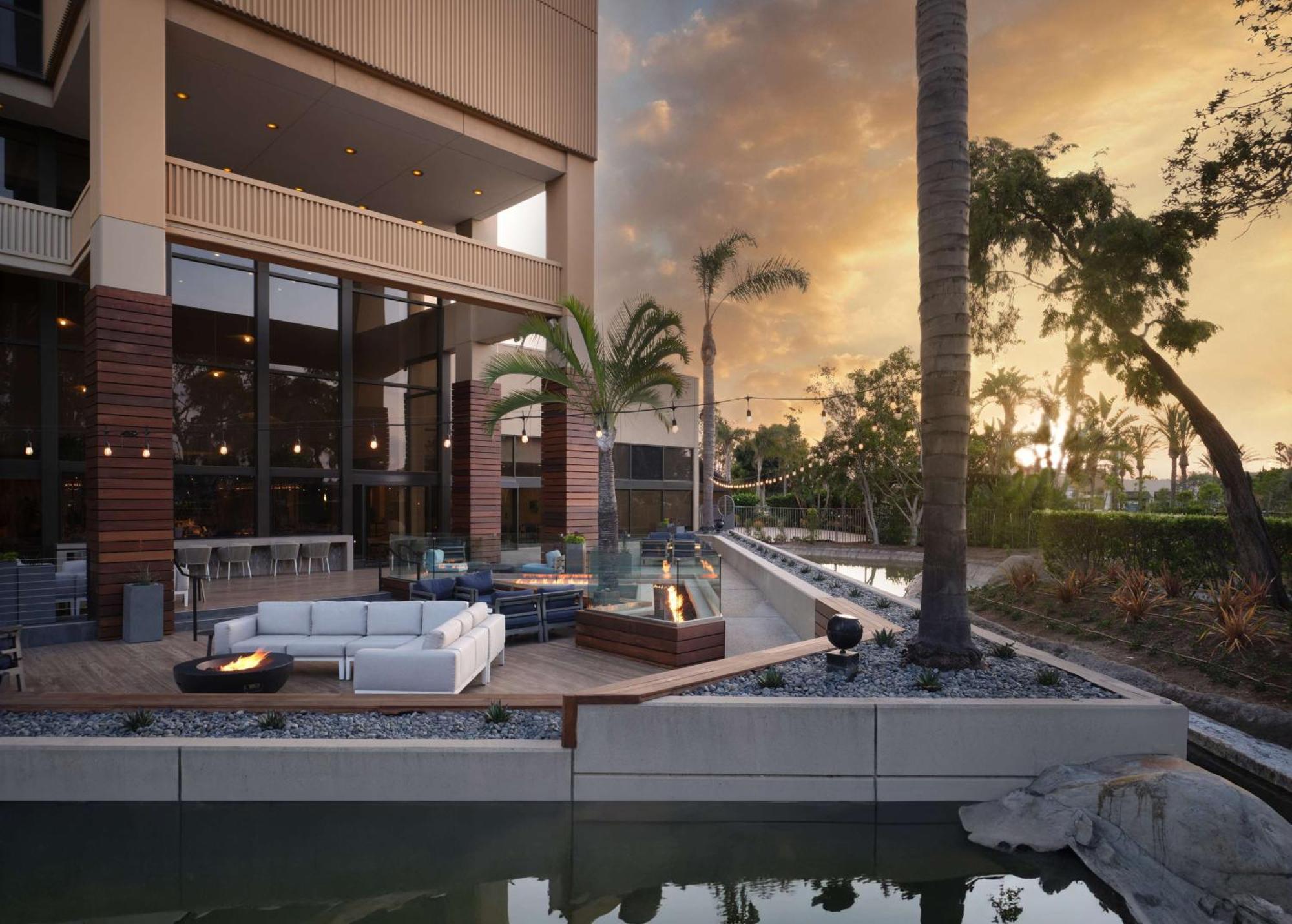 Hotel Fera Anaheim, A Doubletree By Hilton Orange Ngoại thất bức ảnh